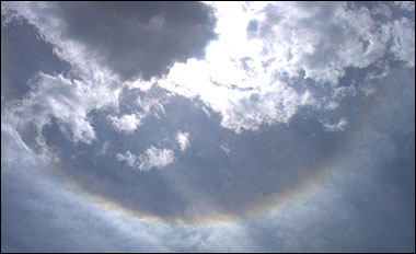 http://www.buddhistchannel.tv/picture/03mar22rainbow.jpg